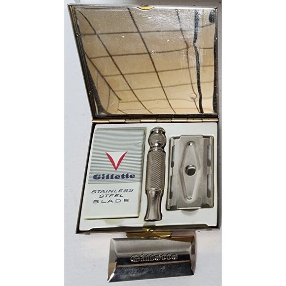 Vintage Gillette Travel Shave Kit w/ YUMA Razor Brush & Aftershave Bottle main image 10